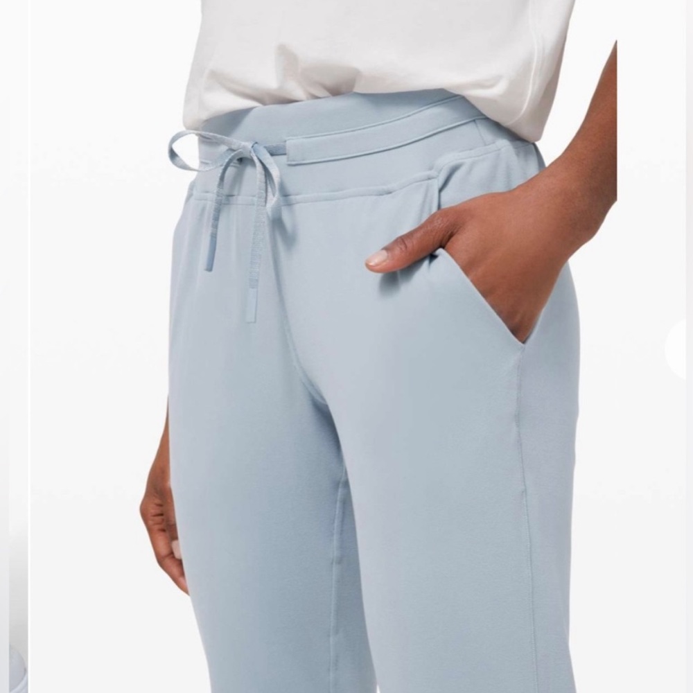 Lululemon Ready to Rulu size 8 chambray joggers